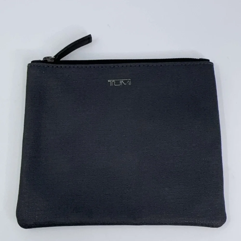 TUMI x DELTA Tumi Black‎ Toiletry Pouch Silver Logo Zip Closure Travel Accessory